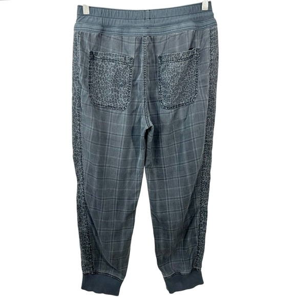 Anthropologie Gray and Black Joggers for Effortless Style - Picture 5 of 9